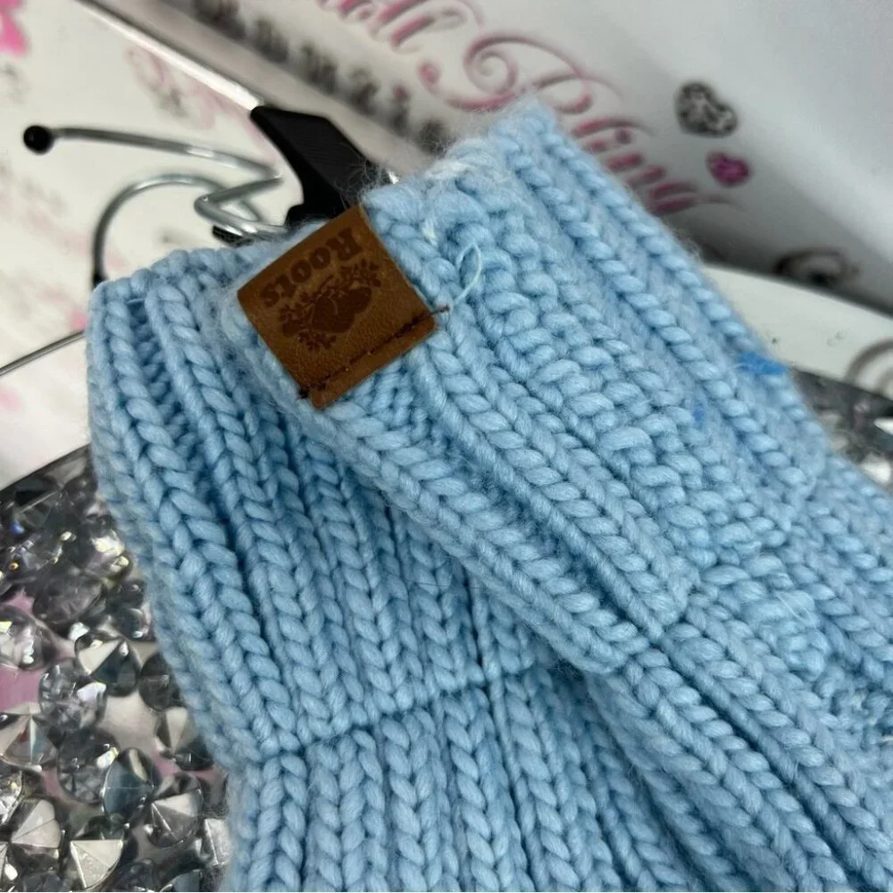 Roots mitts gloves knitted knit crochet warm cozy Light Blue Knit Mittens